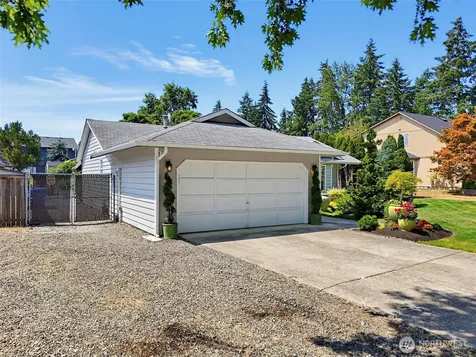 2318 20th Street SE Puyallup WA 98374