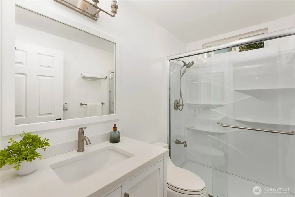 1111 S 27th Place Renton WA 98055