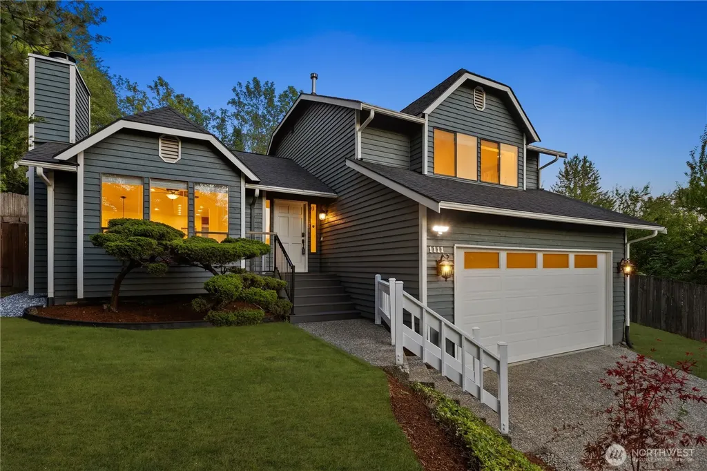 1111 S 27th Place Renton WA 98055