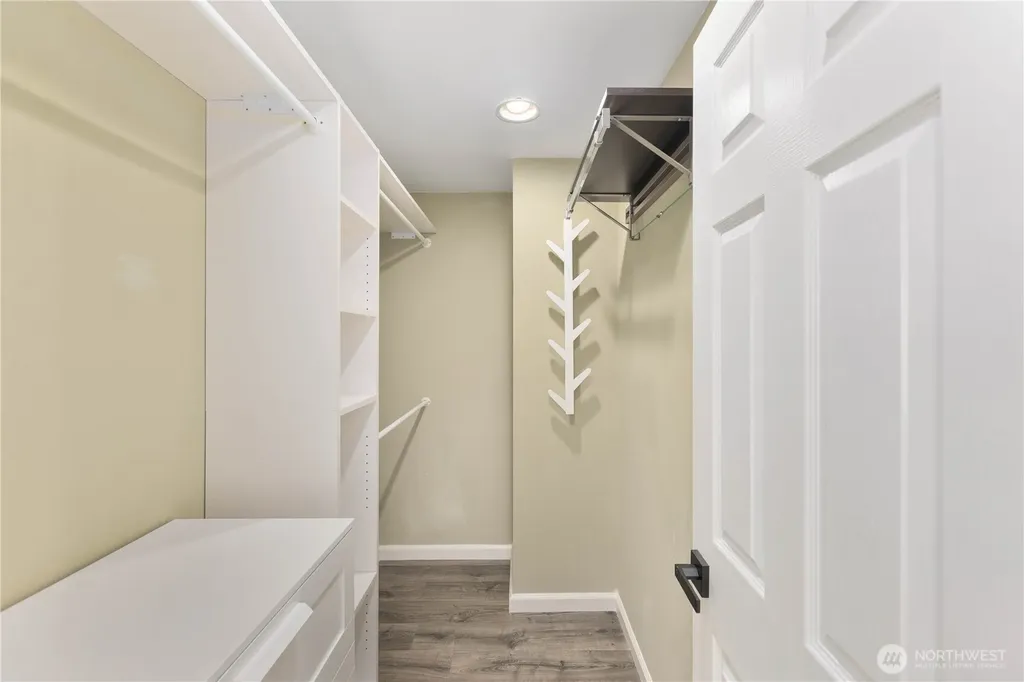 1111 S 27th Place Renton WA 98055