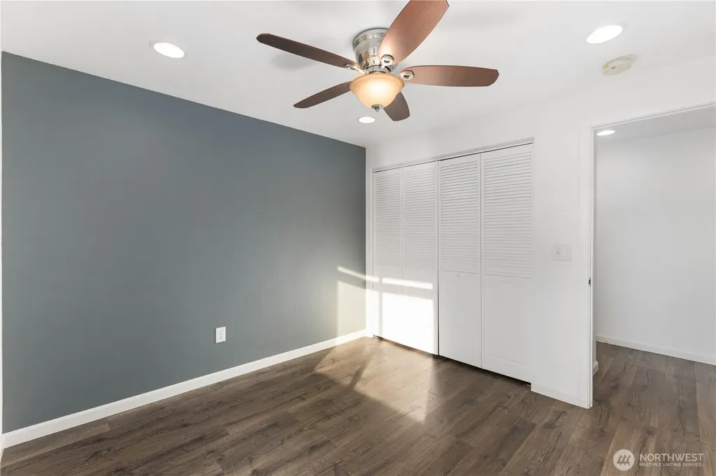1111 S 27th Place Renton WA 98055