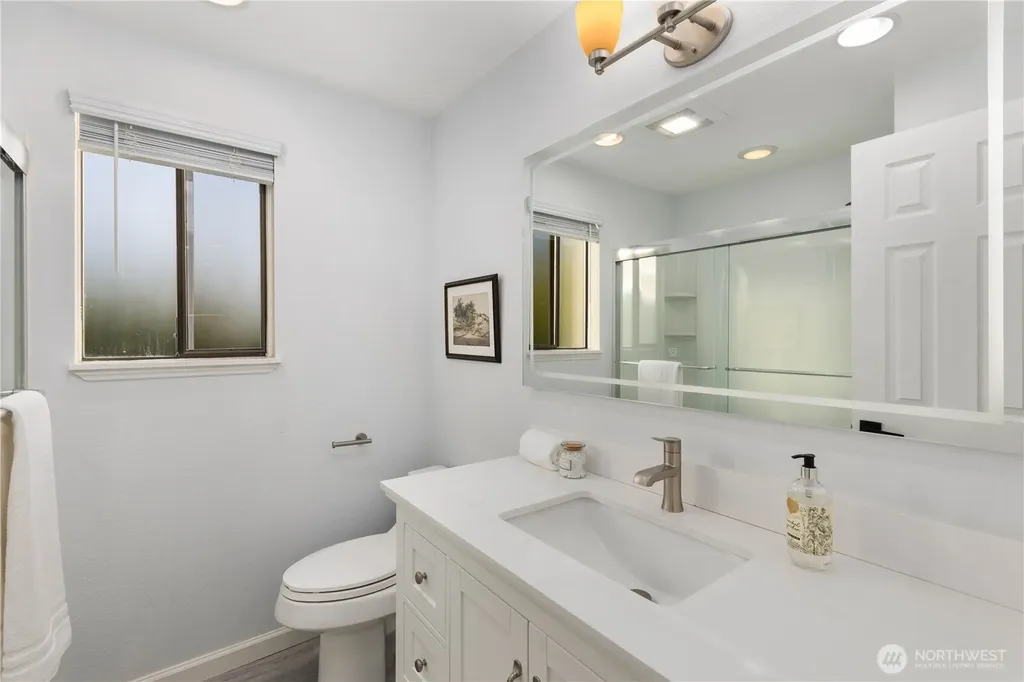 1111 S 27th Place Renton WA 98055