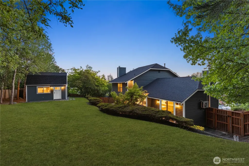 1111 S 27th Place Renton WA 98055