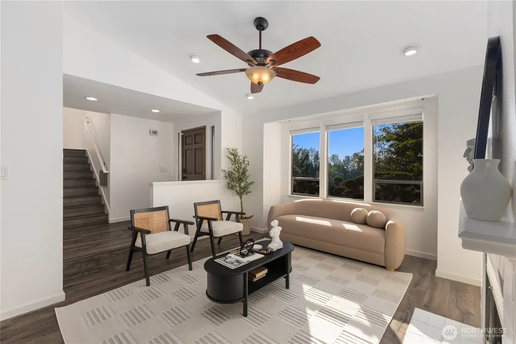 1111 S 27th Place Renton WA 98055