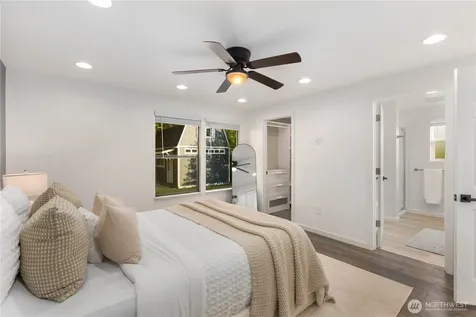 1111 S 27th Place Renton WA 98055