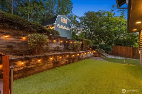 1111 S 27th Place Renton WA 98055