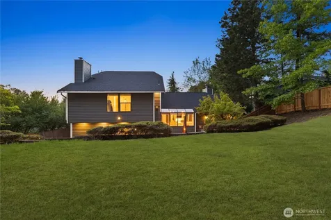 1111 S 27th Place Renton WA 98055