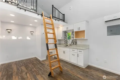 1111 S 27th Place Renton WA 98055
