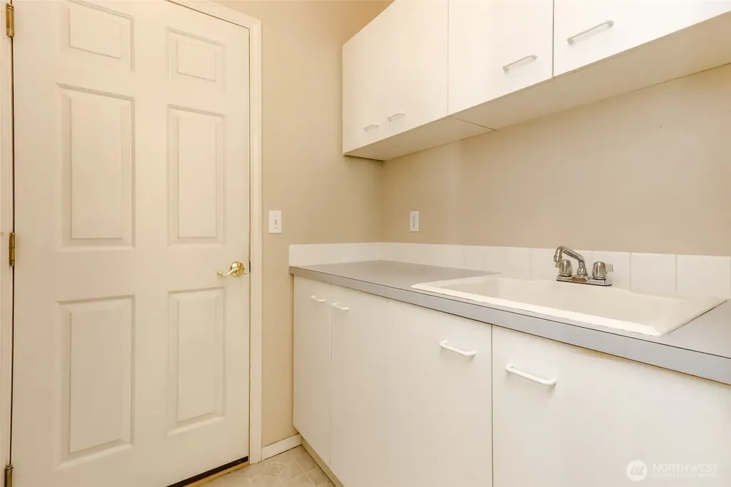 8910 71st Street Ct SW Lakewood WA 98498