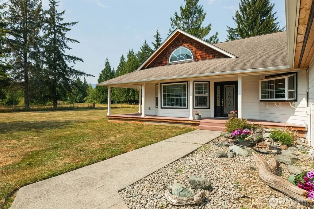 8457 Iron Mountain View Lane Concrete WA 98237