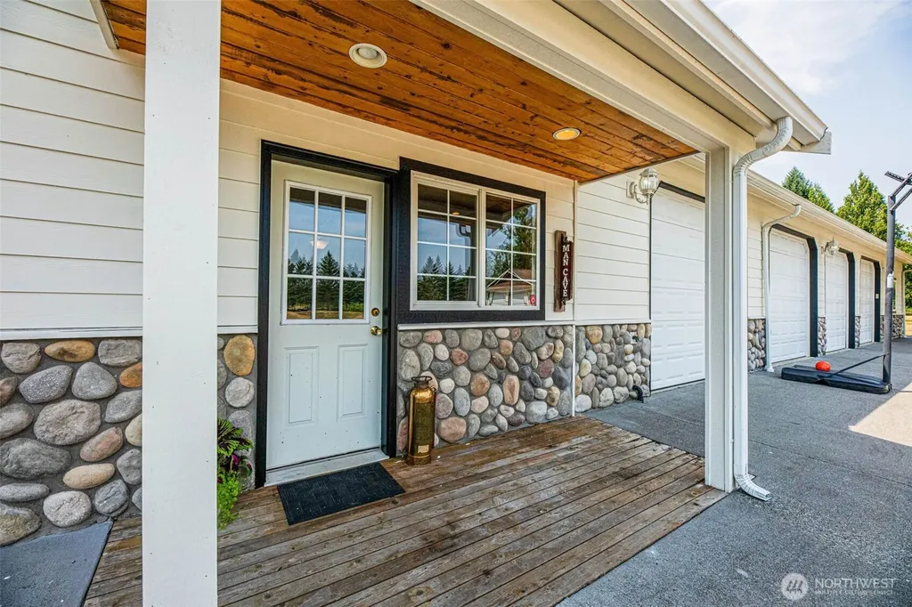 8457 Iron Mountain View Lane Concrete WA 98237