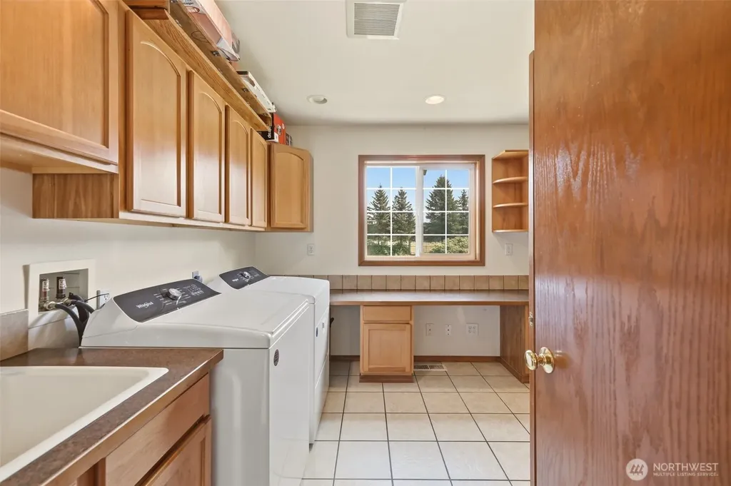 8457 Iron Mountain View Lane Concrete WA 98237