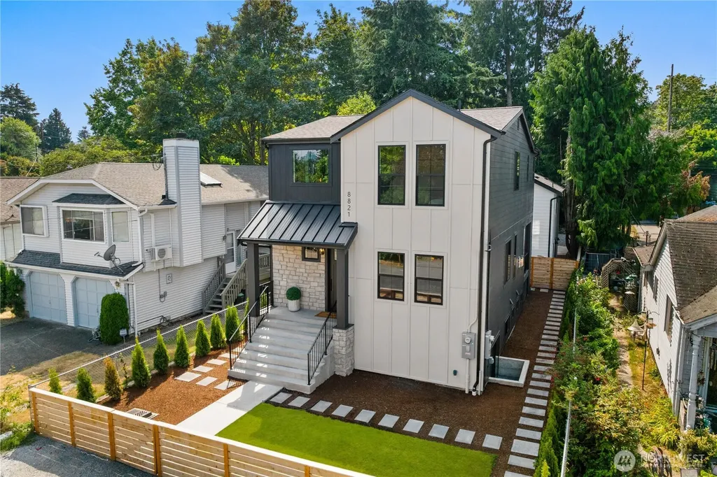 8821 Dibble Avenue NW Seattle WA 98117