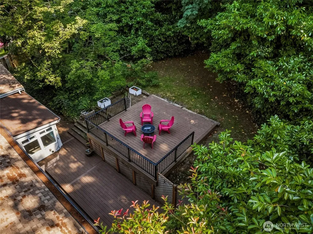 16217 SE Newport Way Bellevue WA 98006