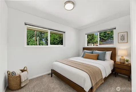 16217 SE Newport Way Bellevue WA 98006