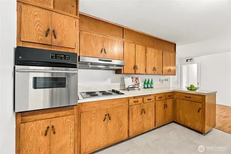 16217 SE Newport Way Bellevue WA 98006