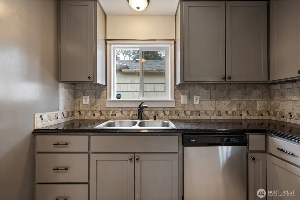 15113 SW Grant Avenue Lakewood WA 98498