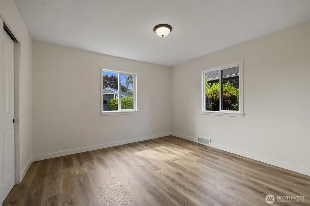 15113 SW Grant Avenue Lakewood WA 98498