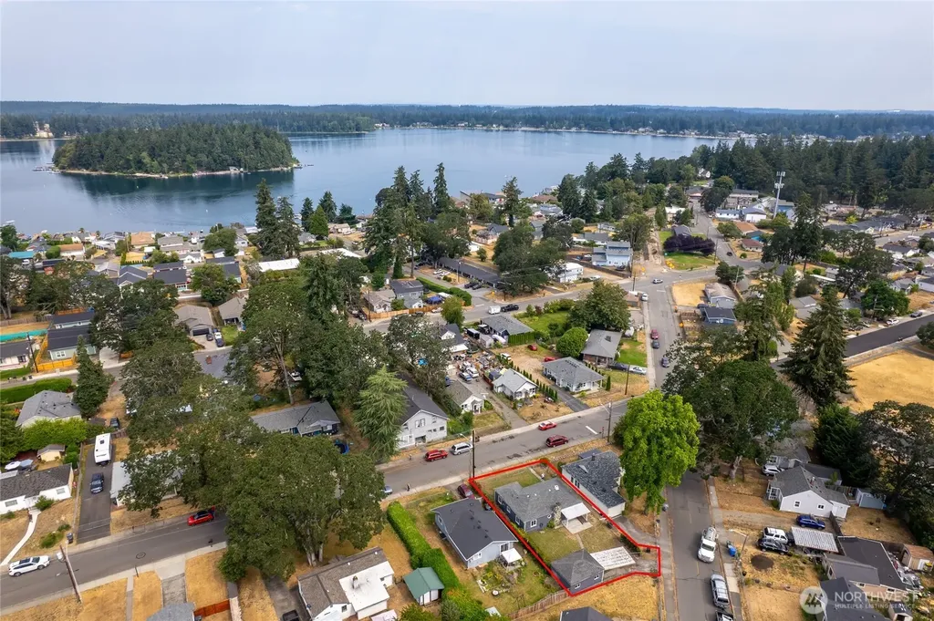 15113 SW Grant Avenue Lakewood WA 98498