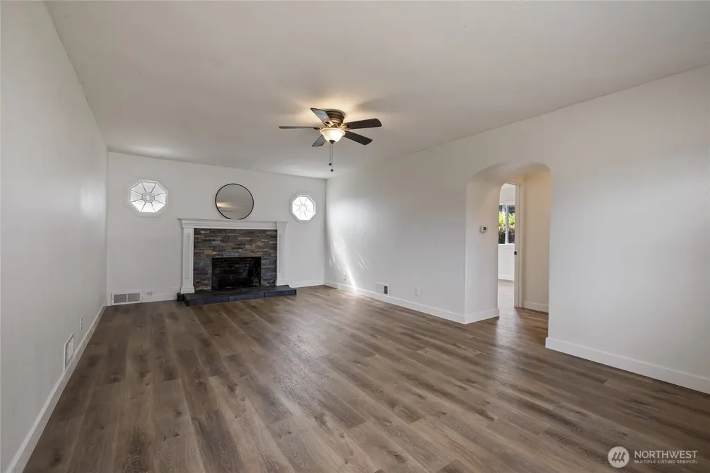 15113 SW Grant Avenue Lakewood WA 98498
