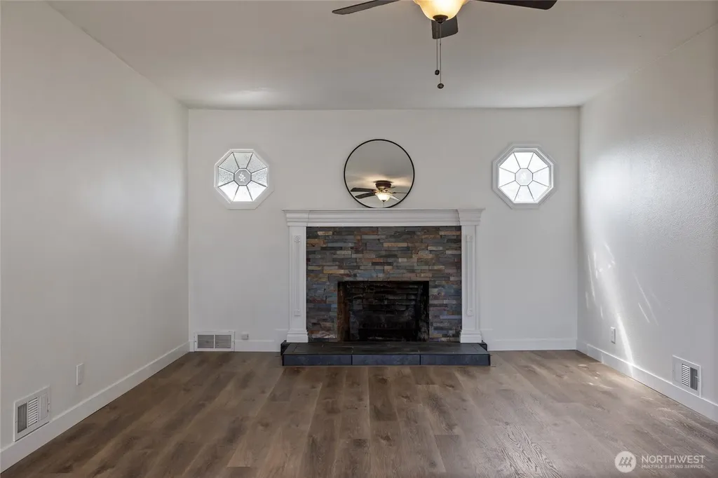 15113 SW Grant Avenue Lakewood WA 98498