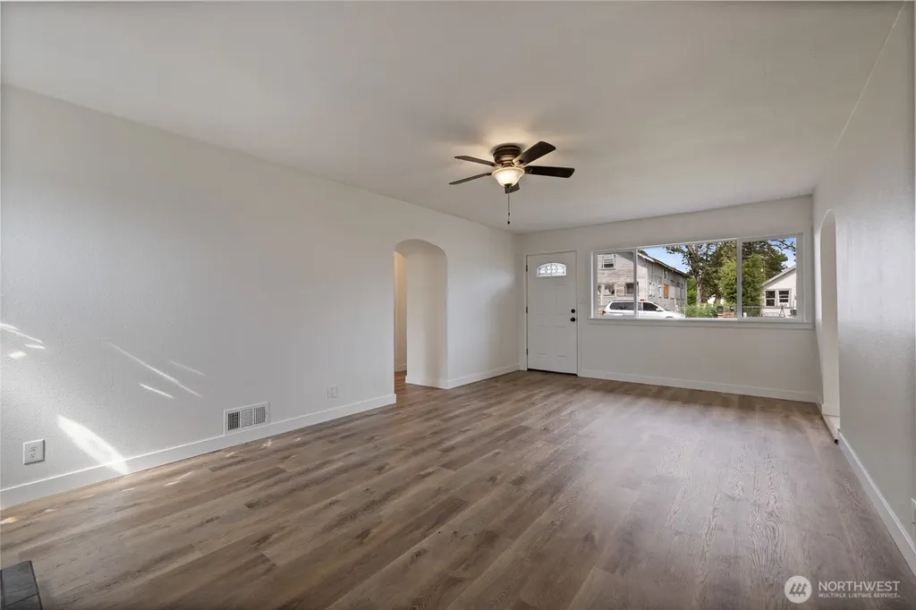15113 SW Grant Avenue Lakewood WA 98498