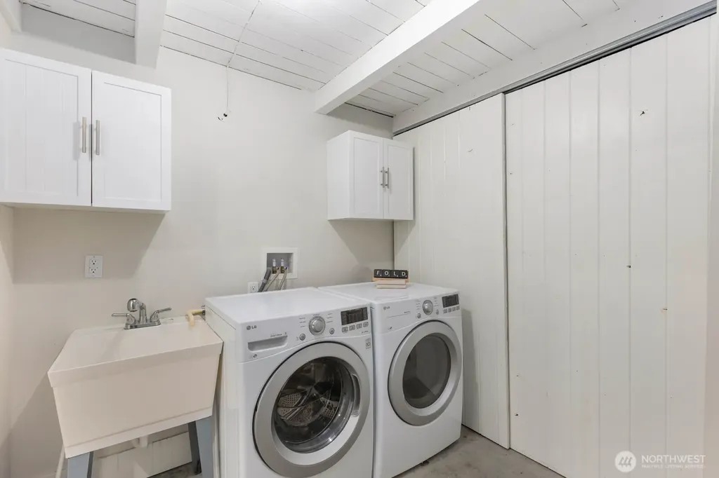 11516 8th Avenue NE Seattle WA 98125