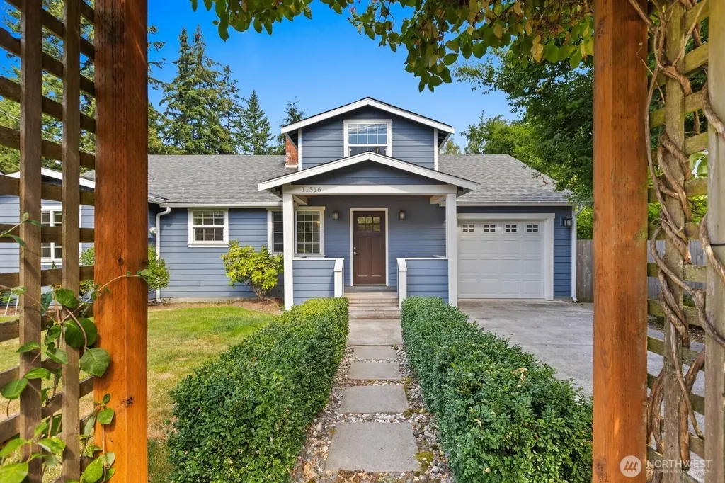 11516 8th Avenue NE Seattle WA 98125