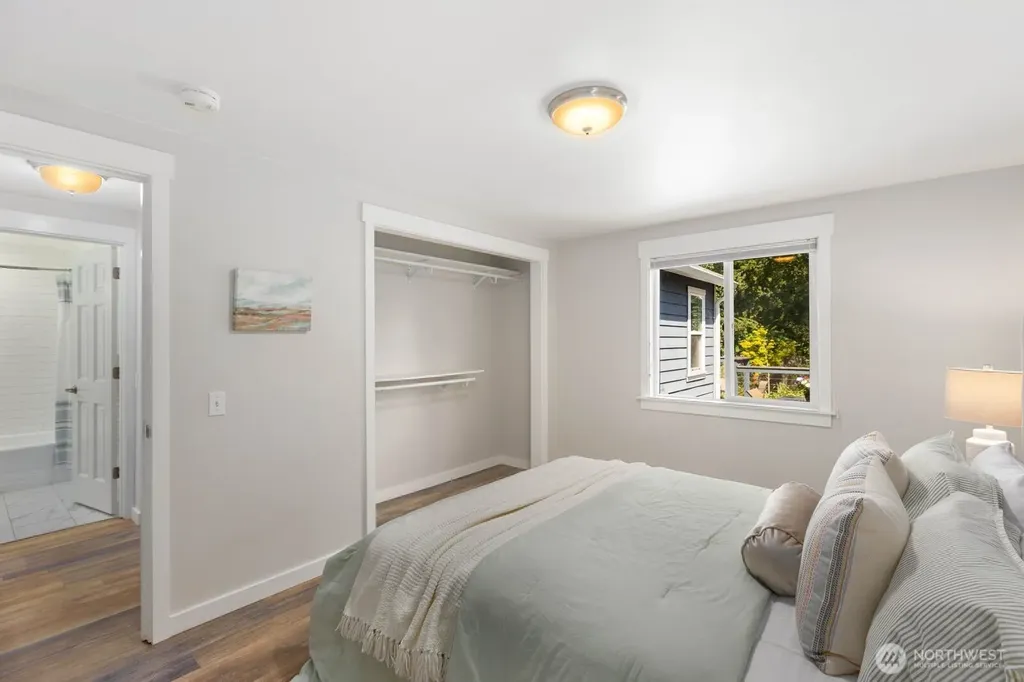 11516 8th Avenue NE Seattle WA 98125