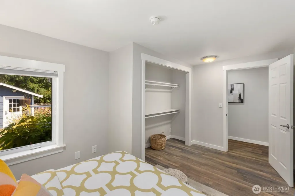 11516 8th Avenue NE Seattle WA 98125
