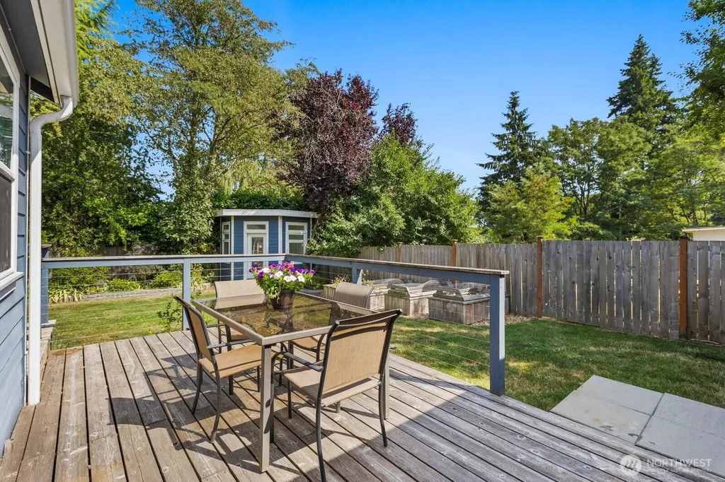 11516 8th Avenue NE Seattle WA 98125