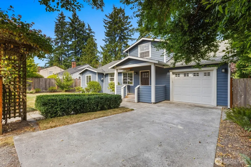 11516 8th Avenue NE Seattle WA 98125