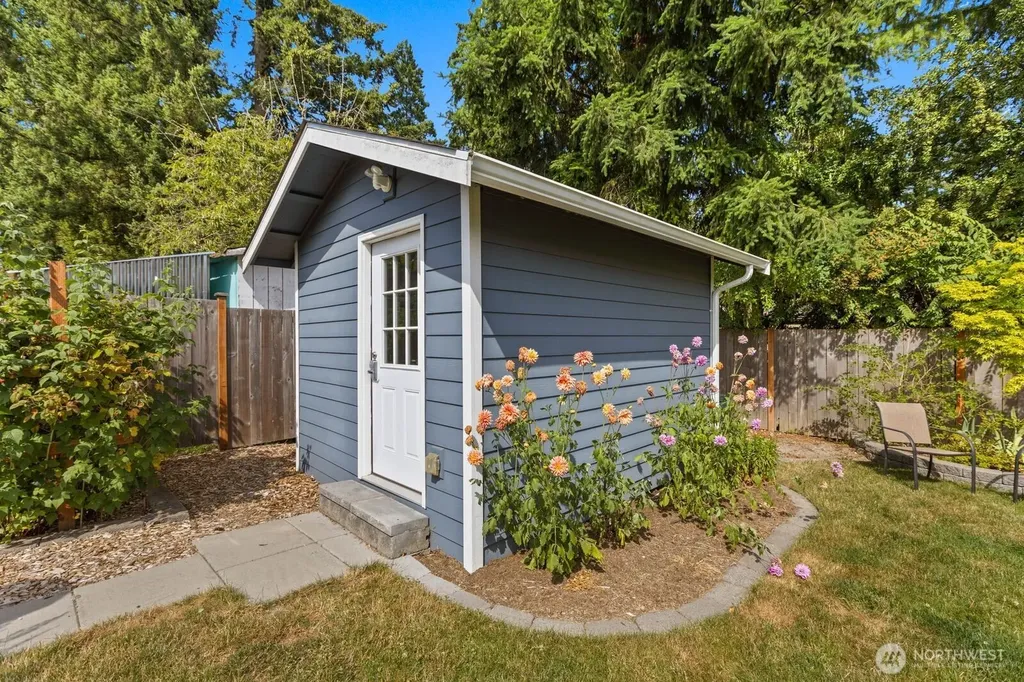 11516 8th Avenue NE Seattle WA 98125