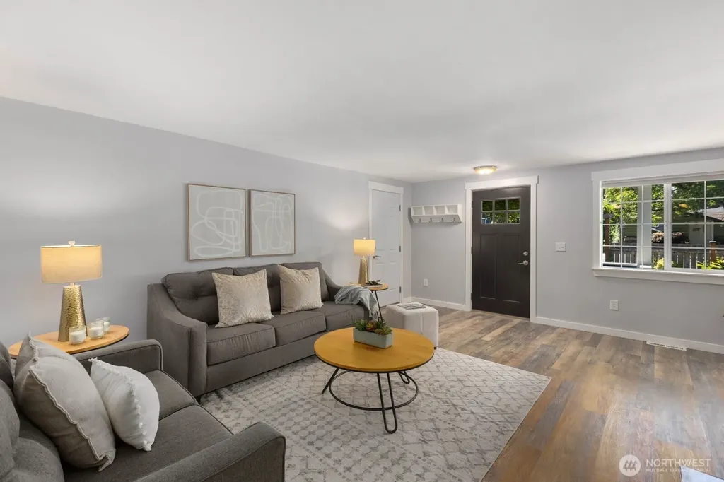 11516 8th Avenue NE Seattle WA 98125