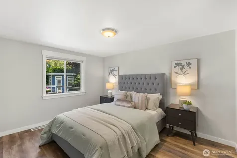 11516 8th Avenue NE Seattle WA 98125