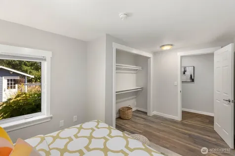 11516 8th Avenue NE Seattle WA 98125