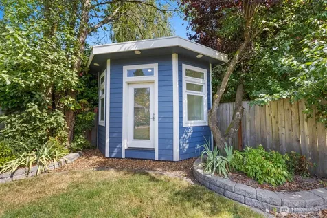 11516 8th Avenue NE Seattle WA 98125