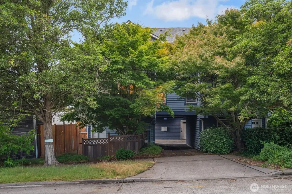3619 Dayton Avenue N Seattle WA 98103