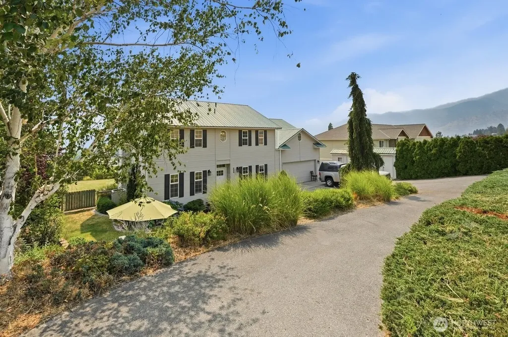696 Green Avenue Manson WA 98831