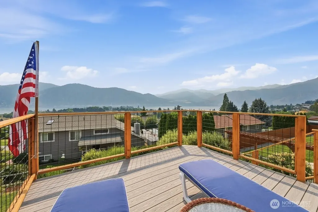 696 Green Avenue Manson WA 98831