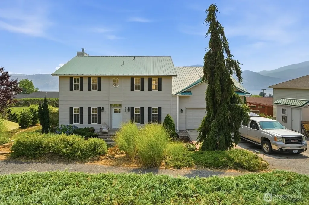 696 Green Avenue Manson WA 98831