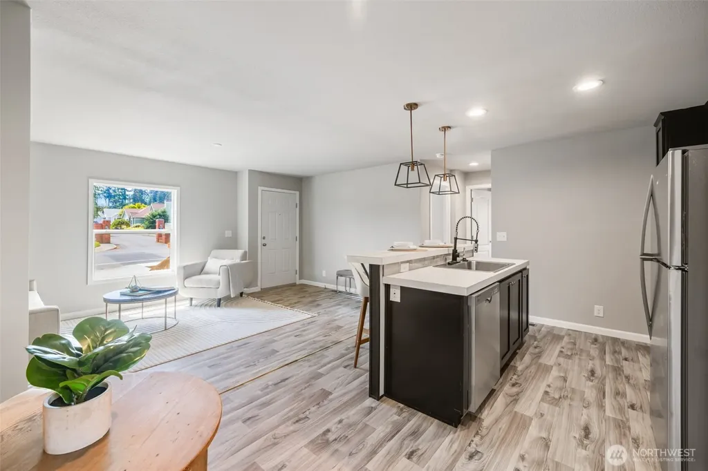 524 W Prairie Street Sequim WA 98382
