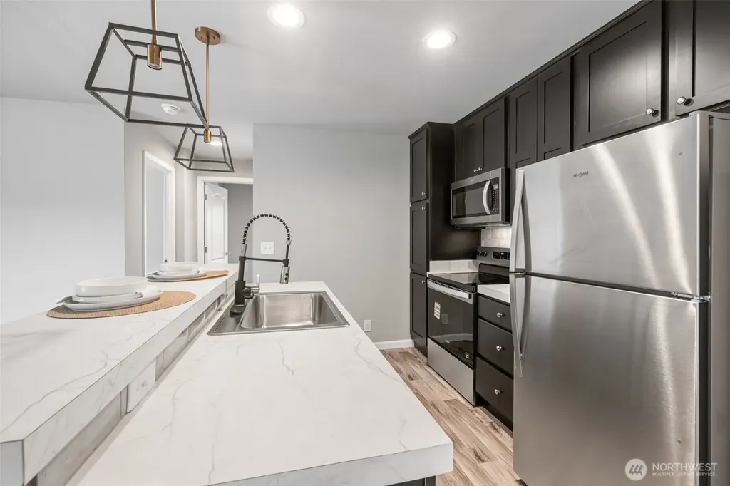 524 W Prairie Street Sequim WA 98382