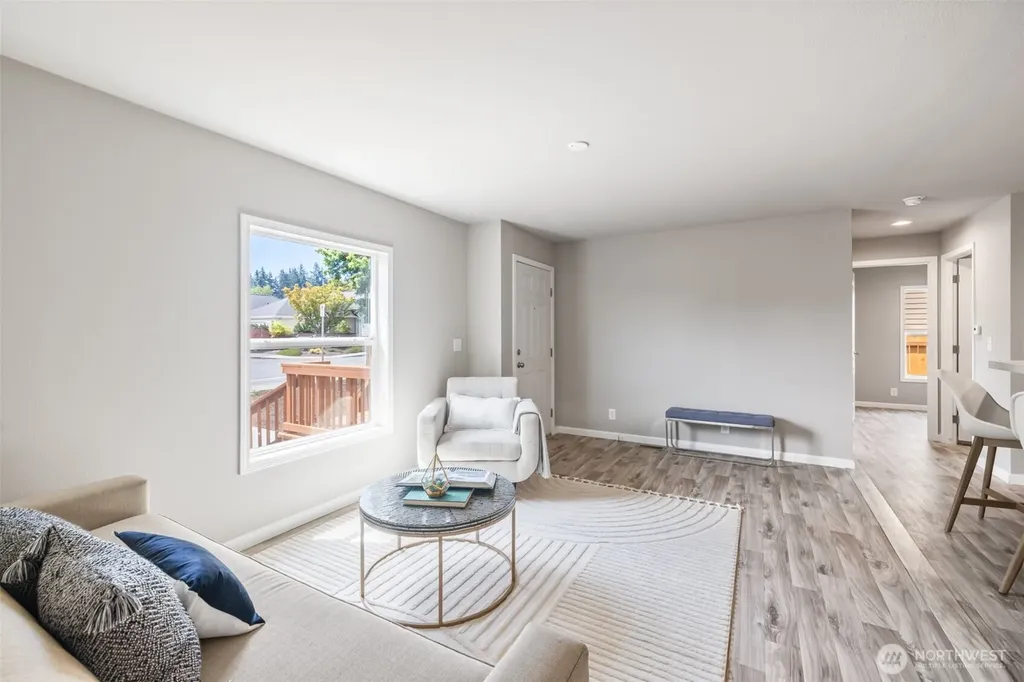 524 W Prairie Street Sequim WA 98382