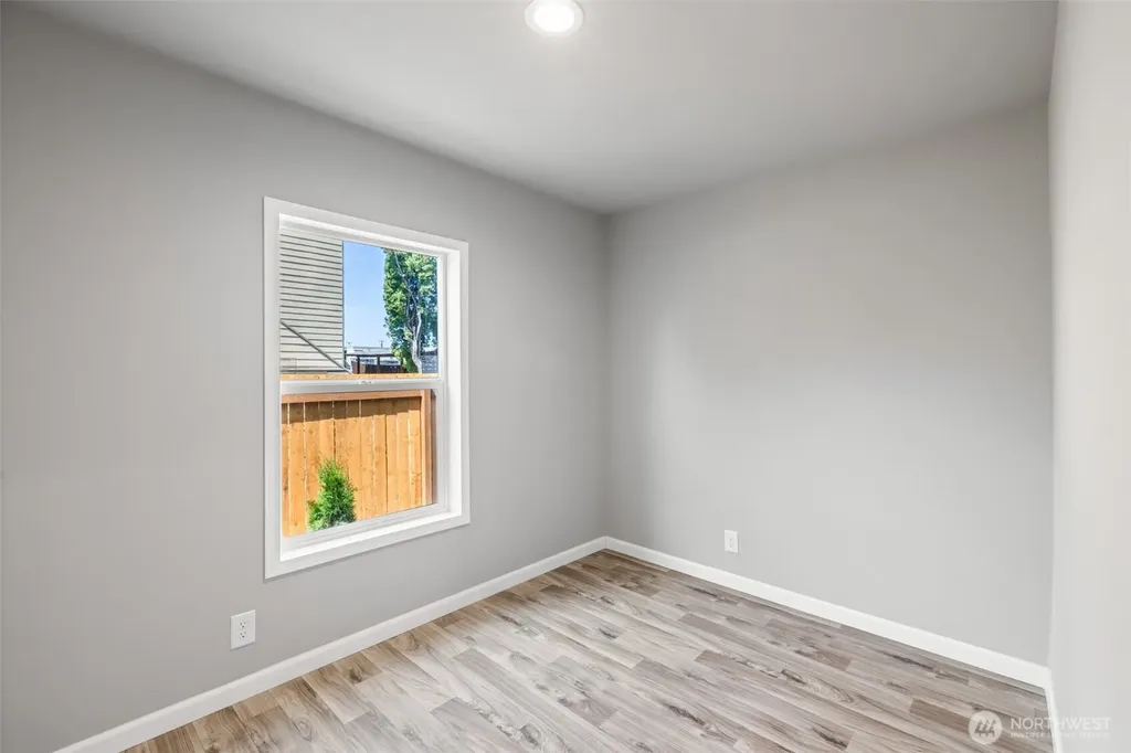 524 W Prairie Street Sequim WA 98382