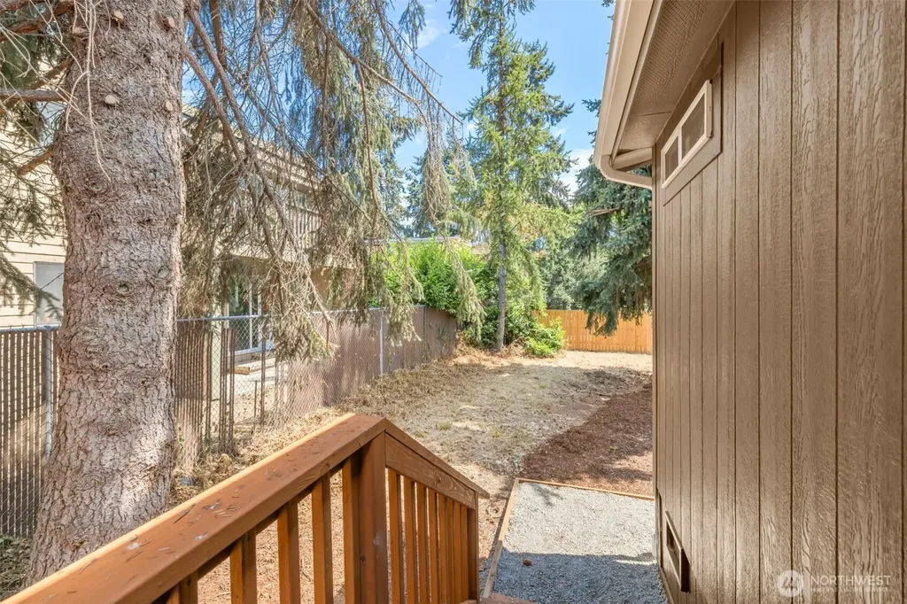 524 W Prairie Street Sequim WA 98382