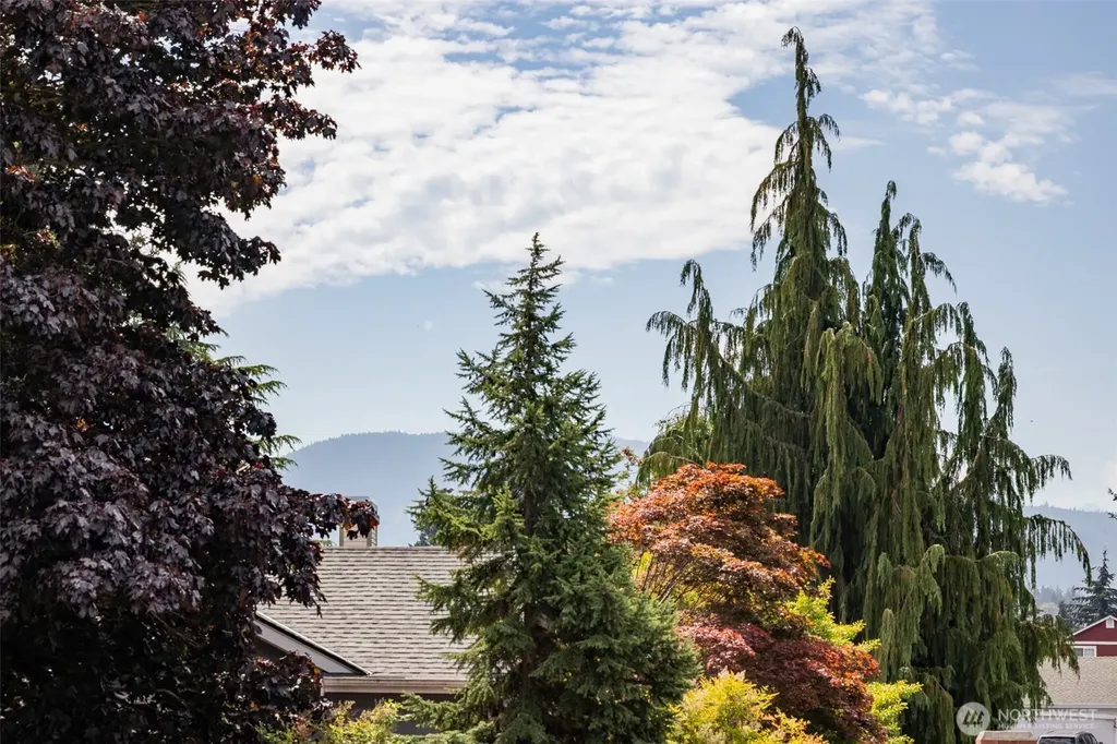 524 W Prairie Street Sequim WA 98382