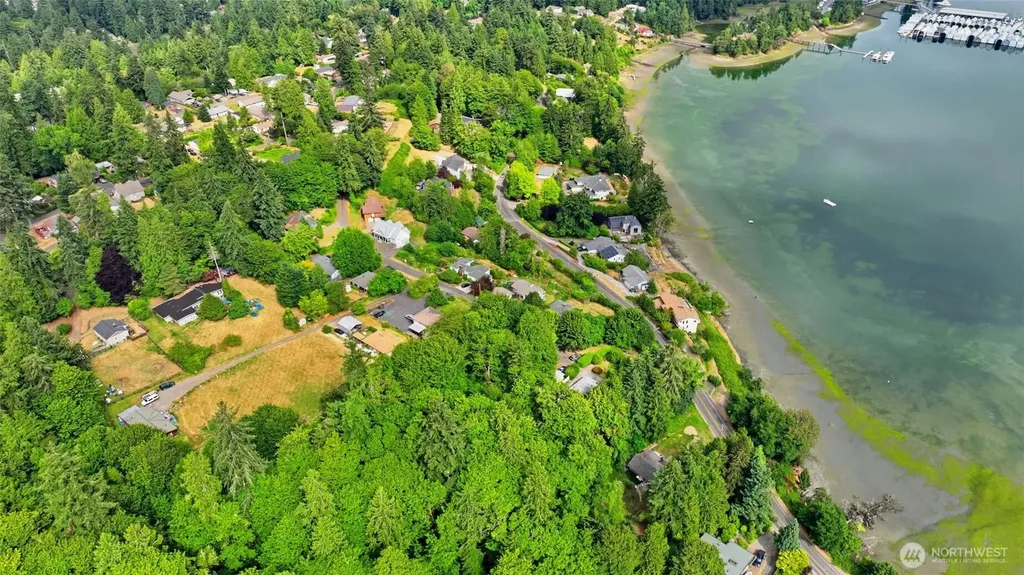 16 NW Cartier Drive Bremerton WA 98312