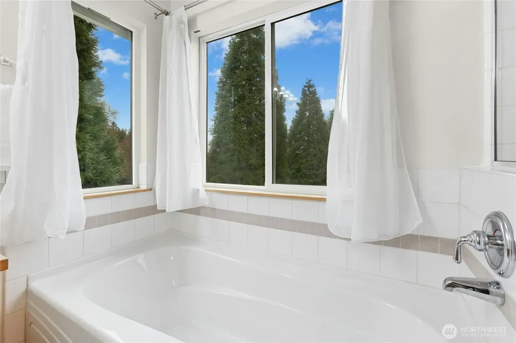 2805 151st Place SW Lynnwood WA 98087