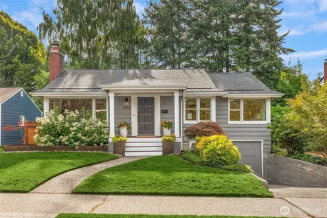 8233 40th Avenue NE Seattle WA 98115